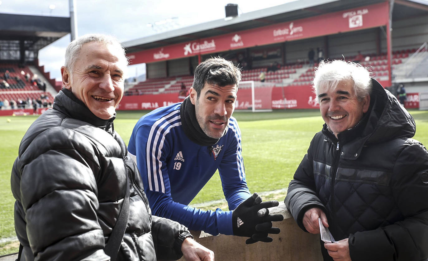 Fotos: Ambiente festivo en la previa del Mirandés-Deportivo Alavés