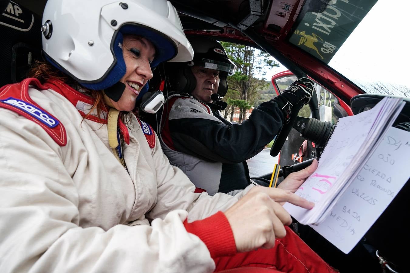 Fotos: Patricio y Begoña: entre la autoescuela y los rallies