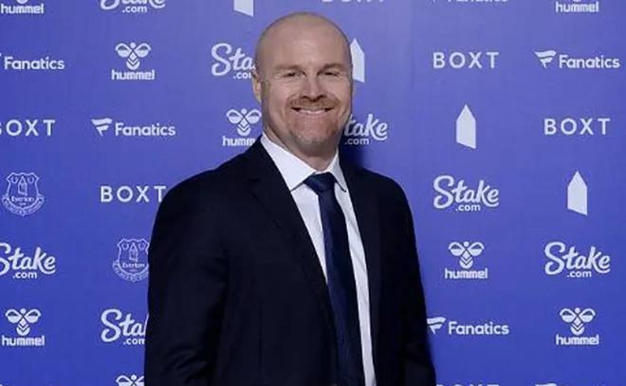 El rudo Dyche detiene el regreso del loco Bielsa al Everton