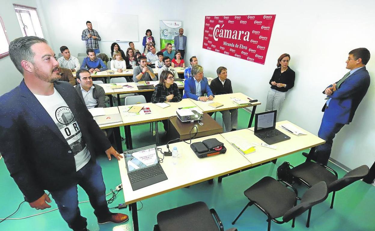 La Cámara volverá a ofrecer cursos presenciales si es lo que se demanda. 