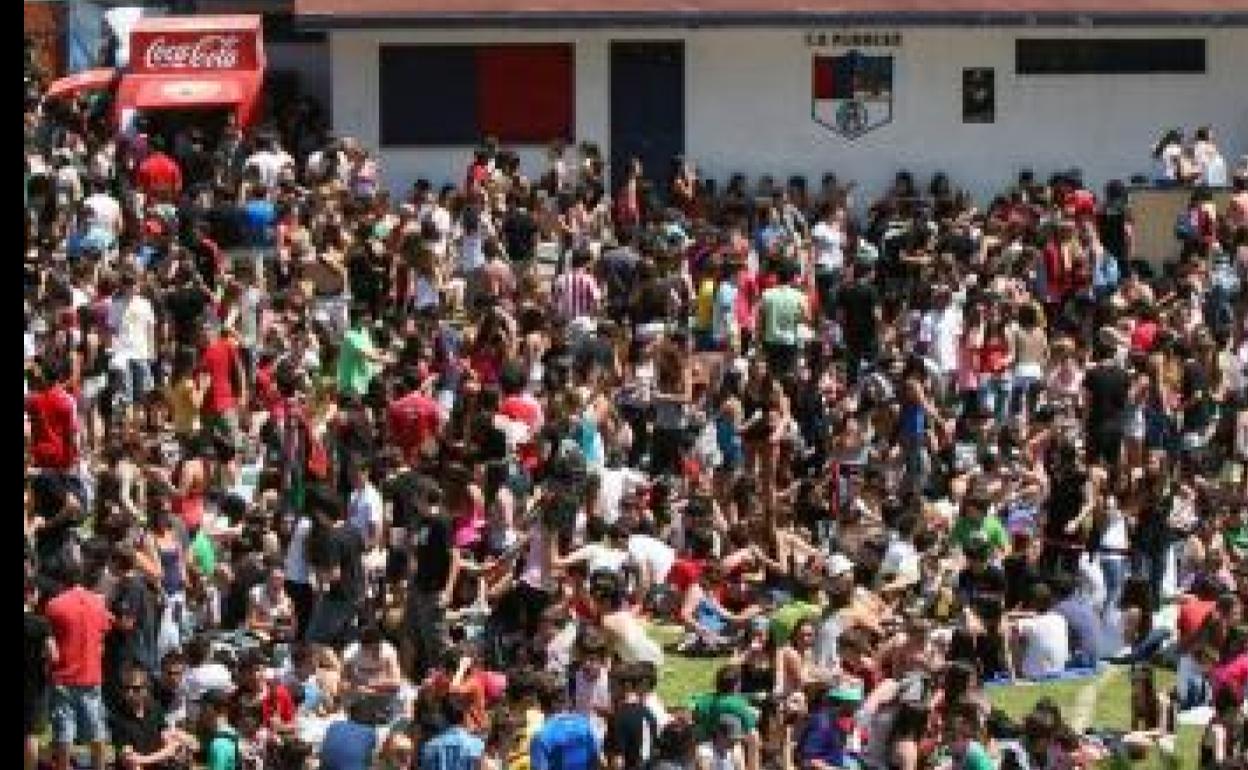 La última edición del Ibilaldia celebrado en Ondarroa reunió a miles de jóvenes.