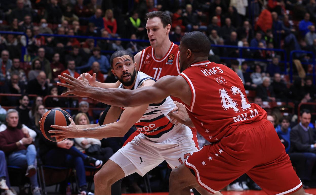 Thompson sostuvo el ataque azulgrana durante buena parte de la noche.