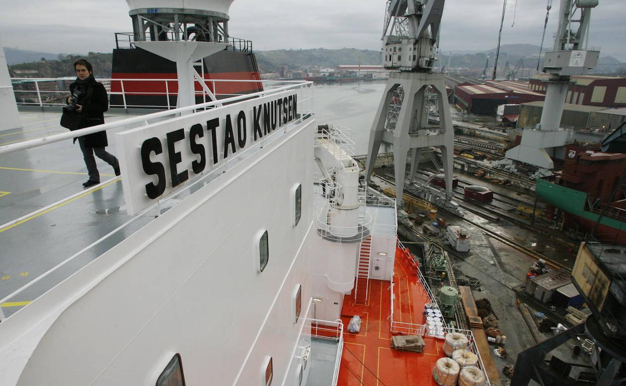 Imagen del Sestao Knutsen, uno de los buques construidos en La Naval de Sestao gracias al 'tax lease' 