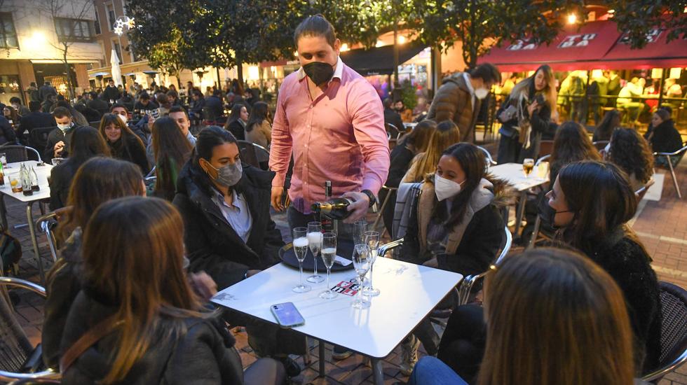 Ambiente en la plaza de Martí y Monsó, en una imagen de archivo