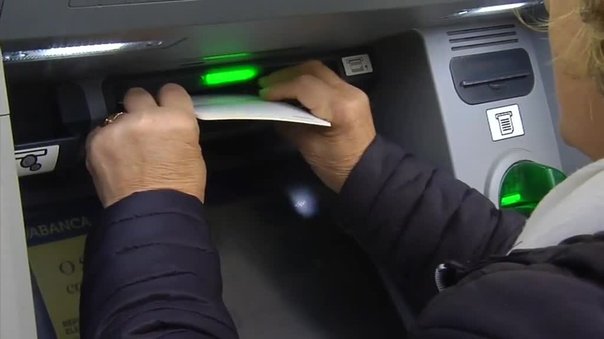 El promotor de la campaña 'Soy mayor, no idiota' se reúne con Nadia Calviño