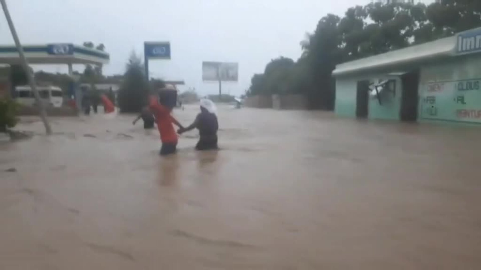 Las Lluvias Torrenciales Dejan 15 Muertos Y 8 Desaparecidos En Haití ...