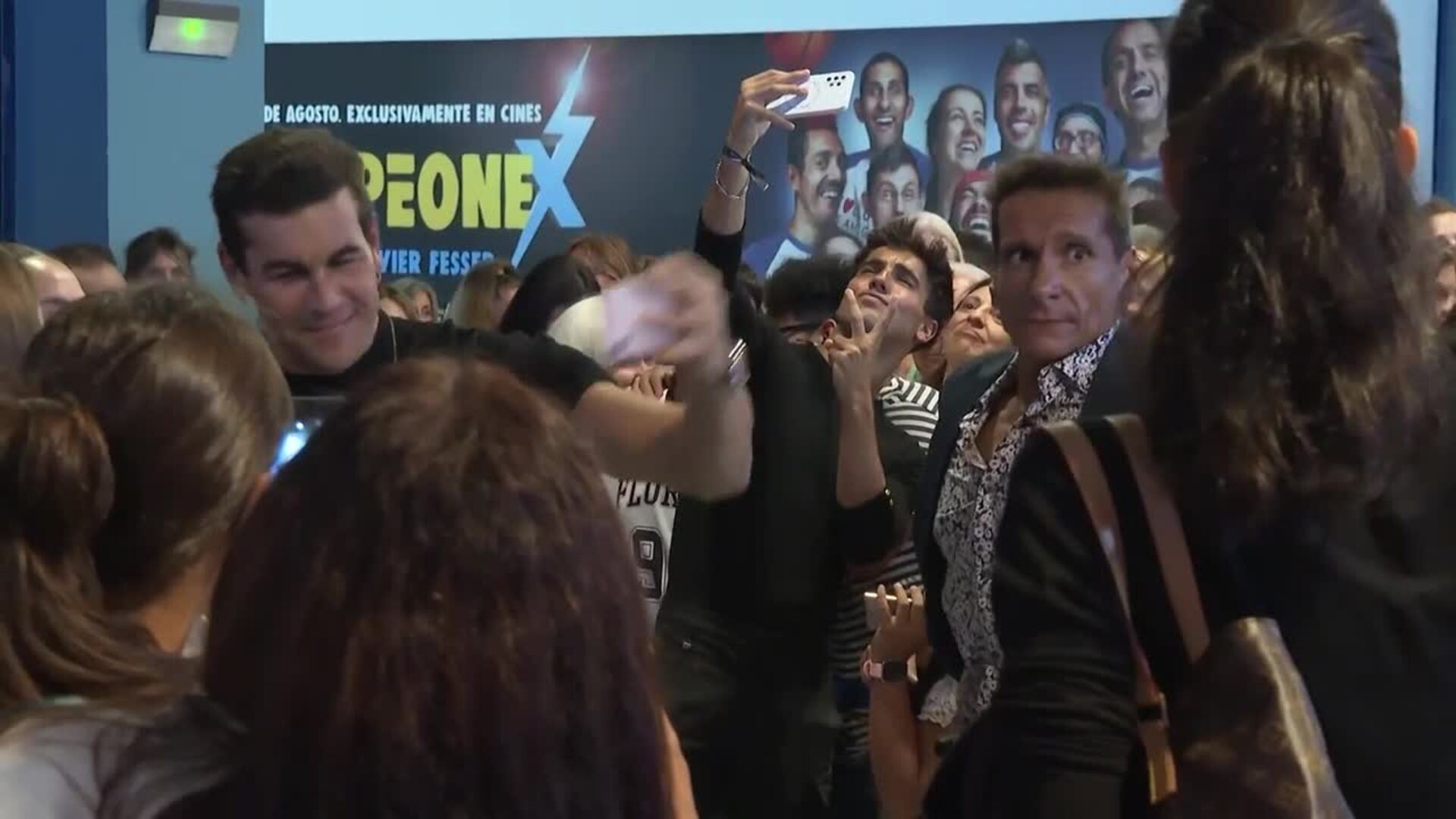 Mario Casas disfruta del pase especial de 'Mi soledad tiene alas'