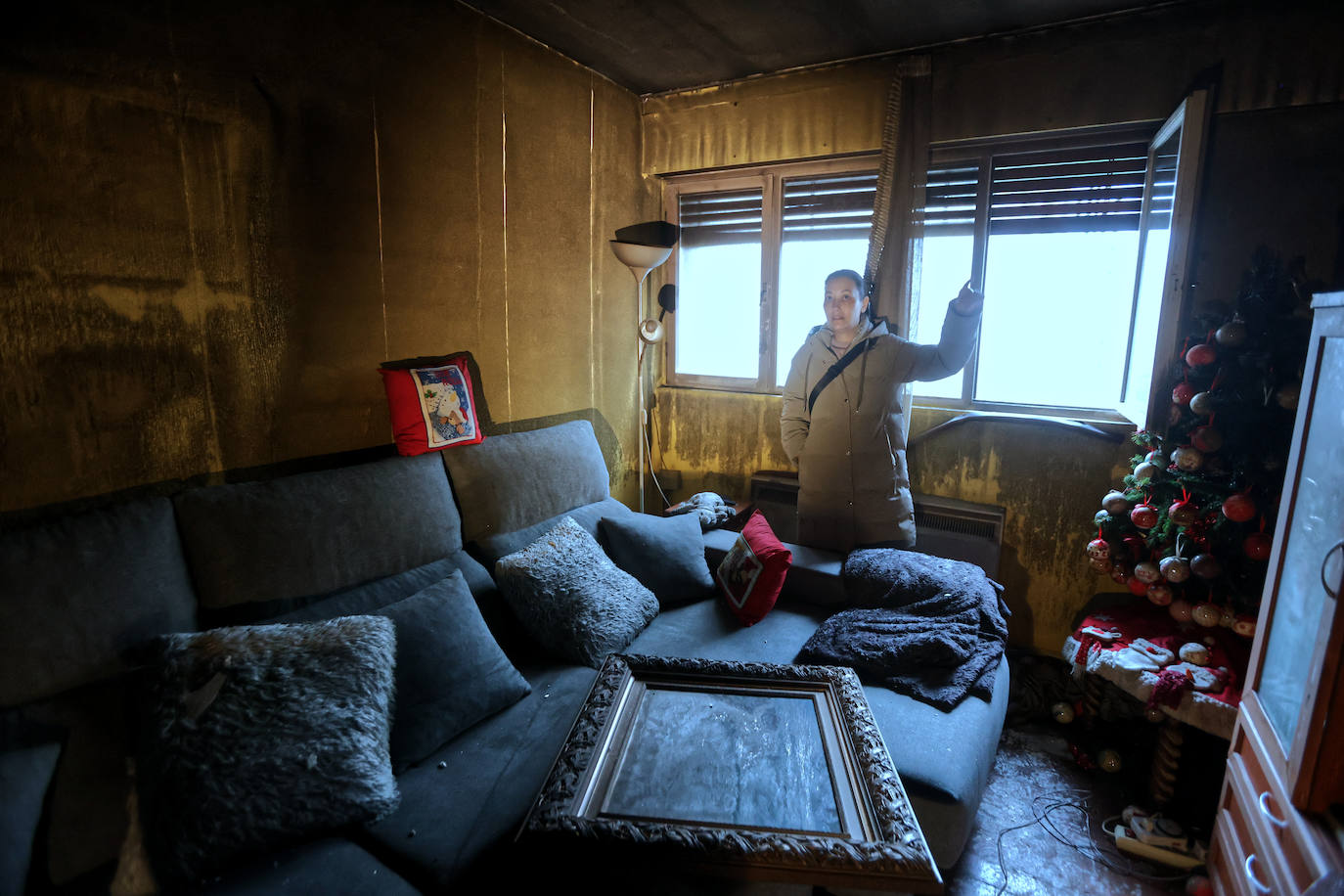 La vivienda calcinada en Rentería, desde dentro