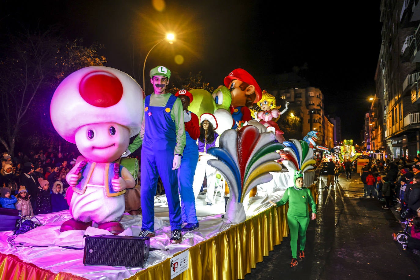 La Cabalgata de los Reyes Magos llena Vitoria de magia e ilusión