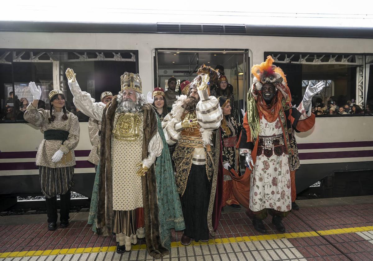 Las imágenes de la llegada de los Reyes Magos a Vitoria