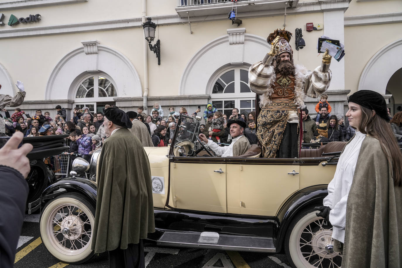 La llegada de los Reyes Magos a Vitoria, en imágenes