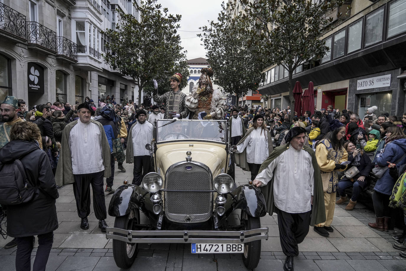 La llegada de los Reyes Magos a Vitoria, en imágenes