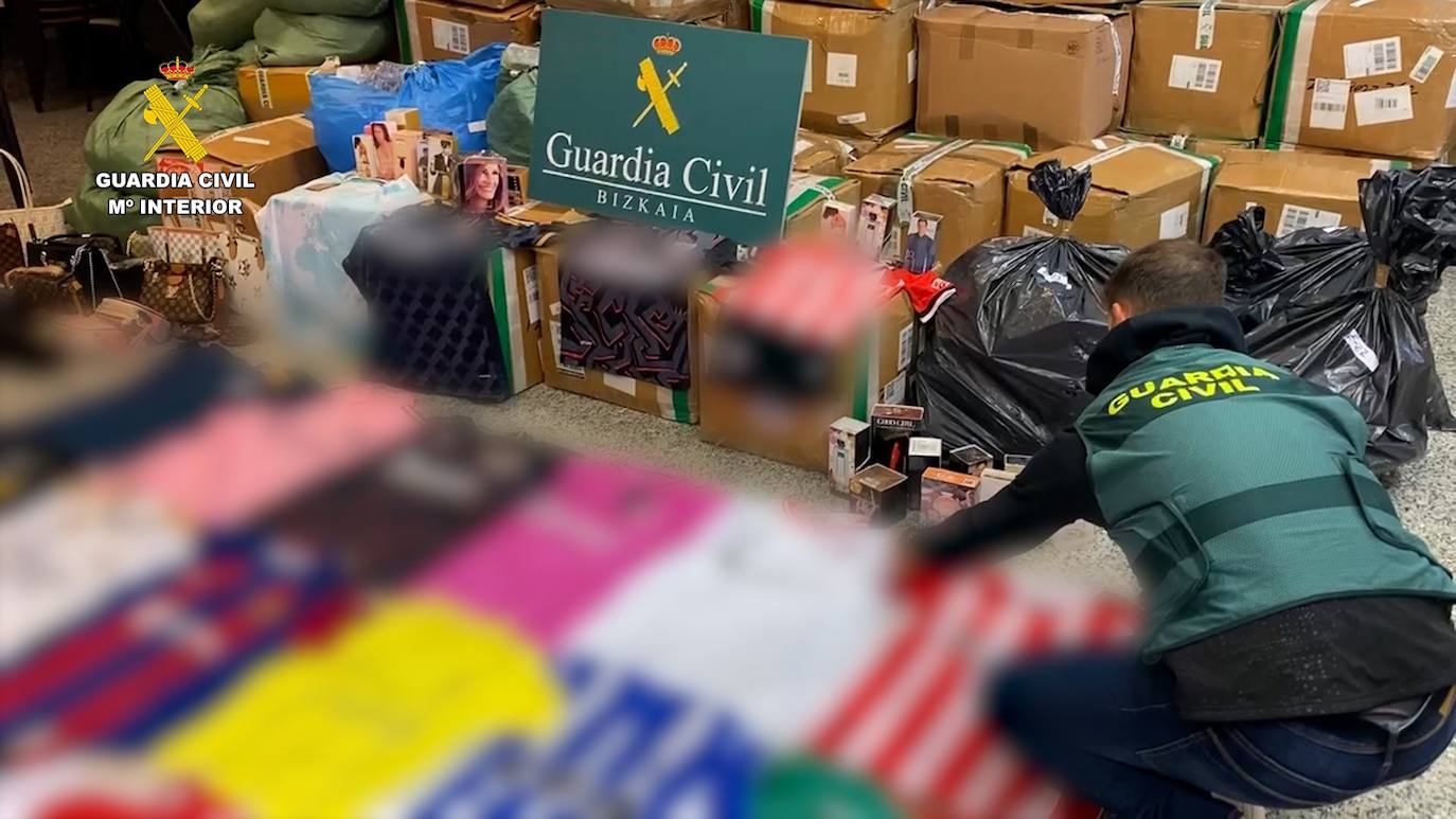 Doce detenidos en Bizkaia por comercializar falsificaciones valoradas en 2,1 millones