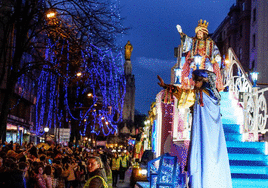 La magia de los Reyes vence a la lluvia