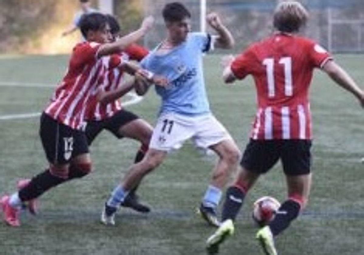 Aritz Conde en un Antiguoko-Athletic.