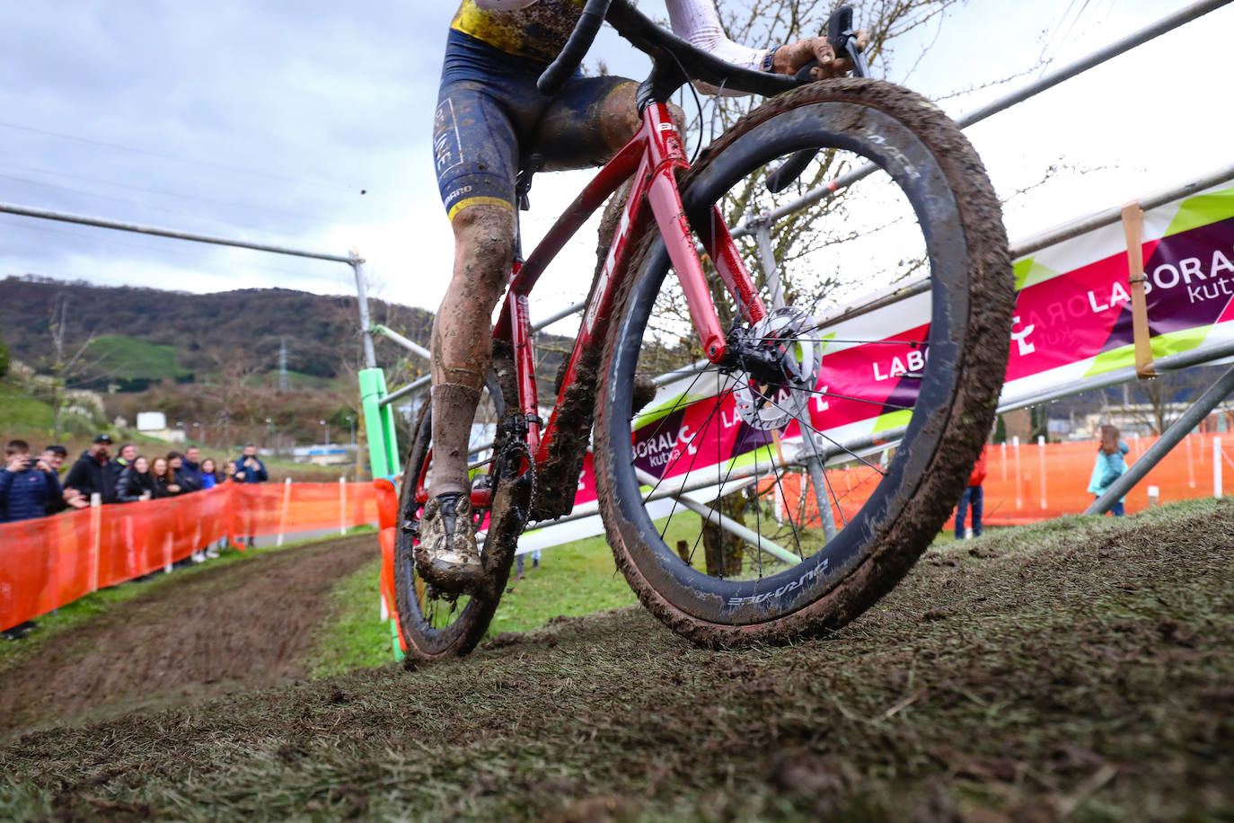 Campeonato de España de ciclocross celebrado en Amurrio. Gorka Corres se cuelga el bronce