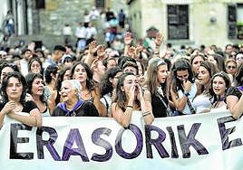 Concentración de protesta tras registrarse una agresión sexual.