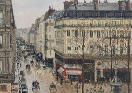 El cuadro 'Rue Saint-Honoré por la tarde. Efecto de lluvia', de Camille Pissarro.