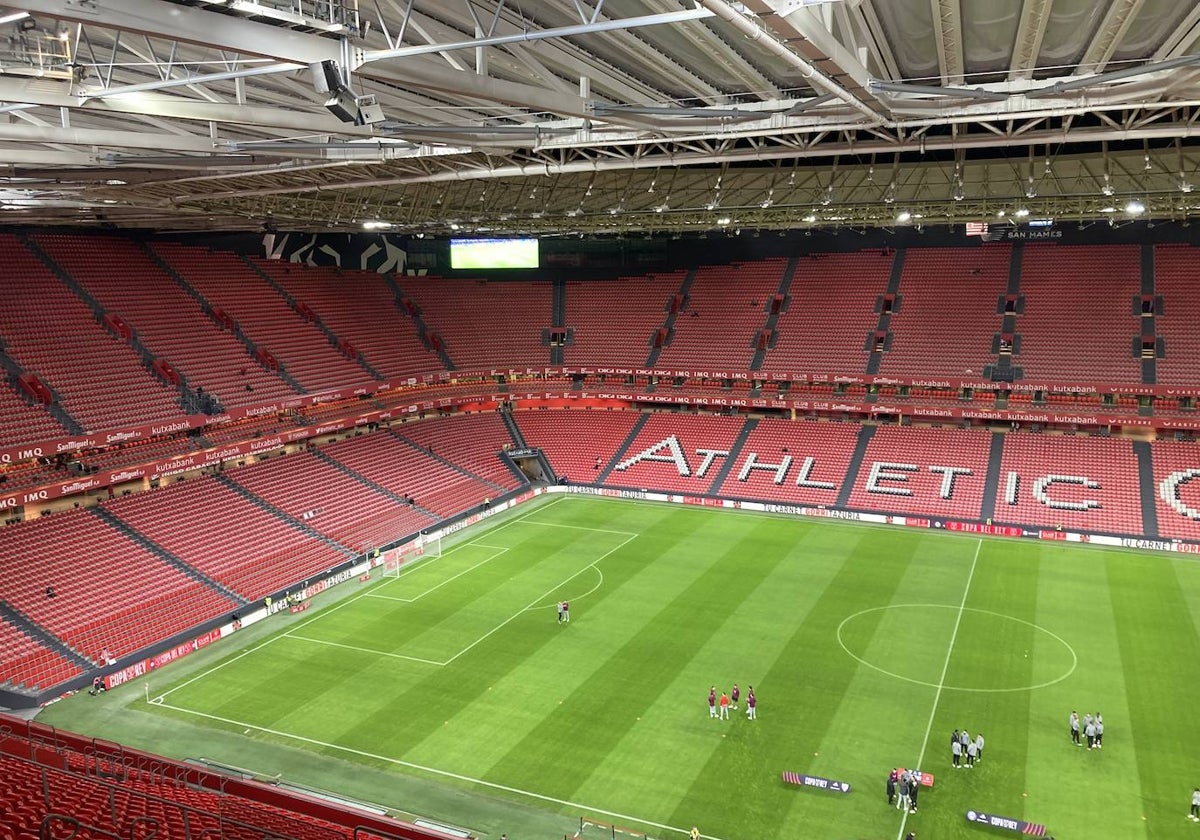 San Mamés hora y media antes del Athletic-Alavés de Copa.