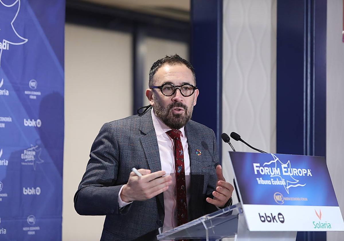 El delegado del Gobierno en el País Vasco, Denis Itxaso