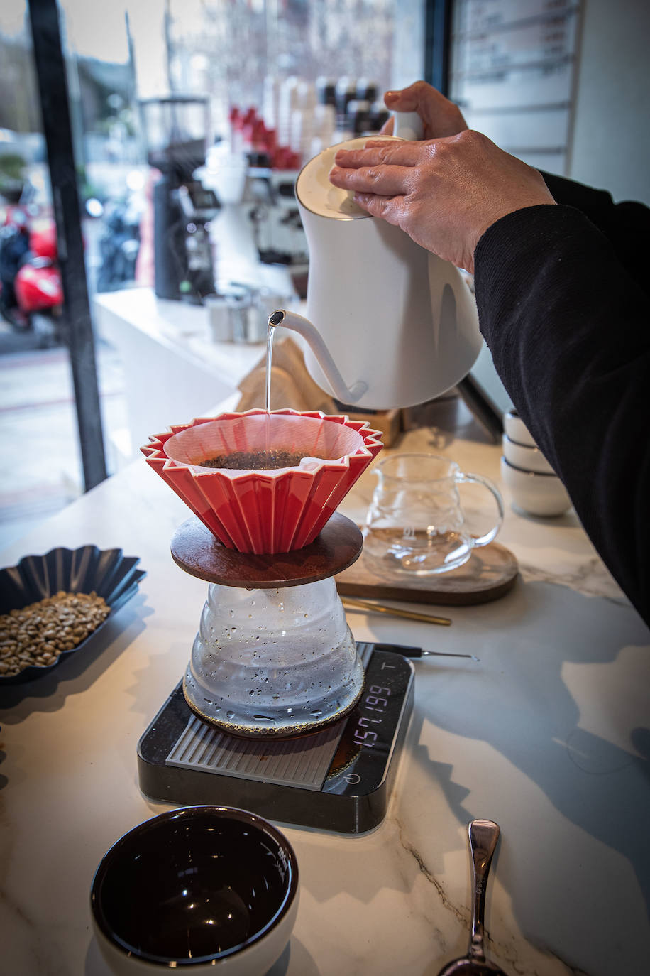 El sueño cumplido de Sara: deja Madrid, cambia de vida y abre este templo del café en Bilbao