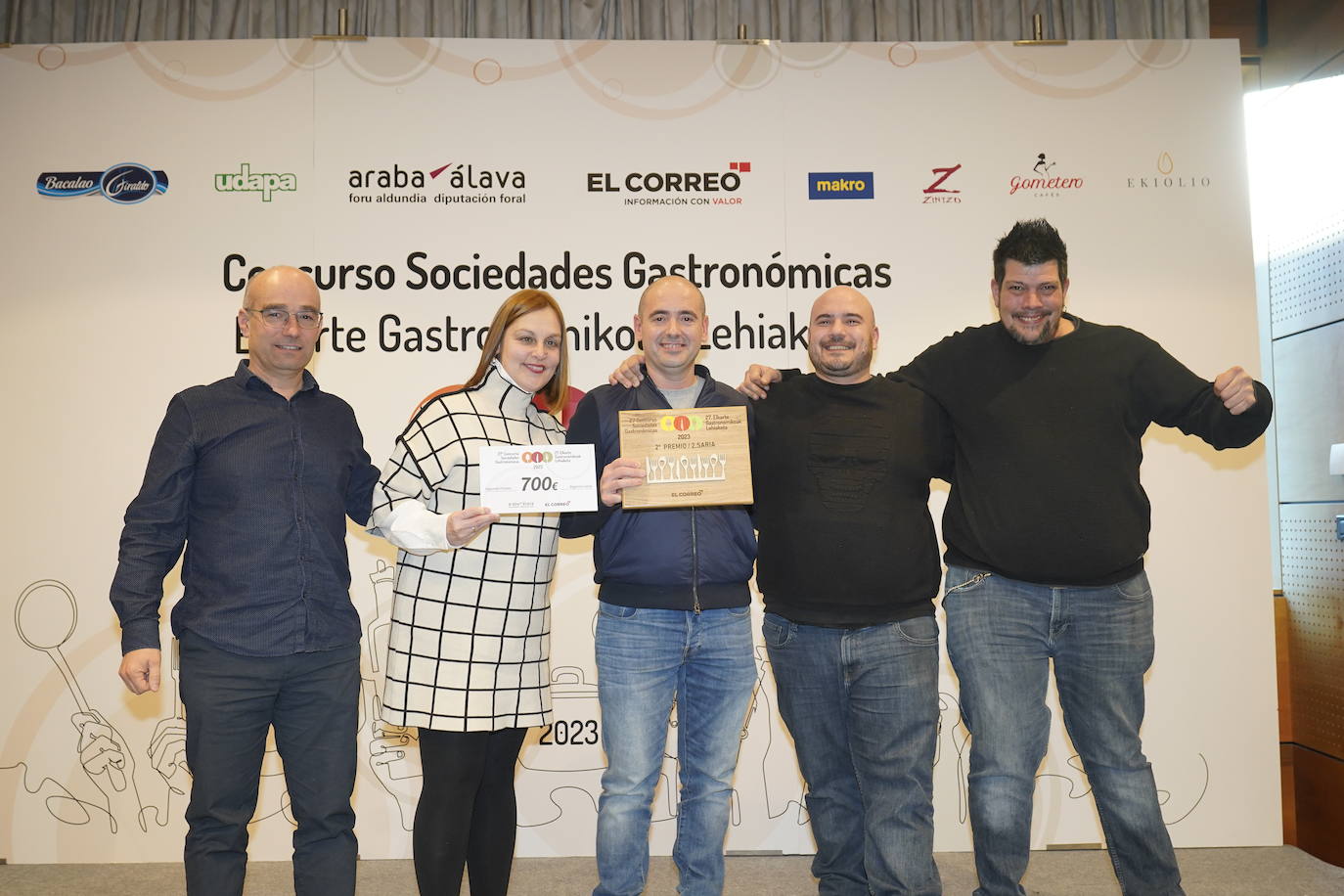 Koldo Lz de Robles, Ana Cía, Alex Fernández, Joseba Olalde y Alfredo Taboada (Burduntzi).