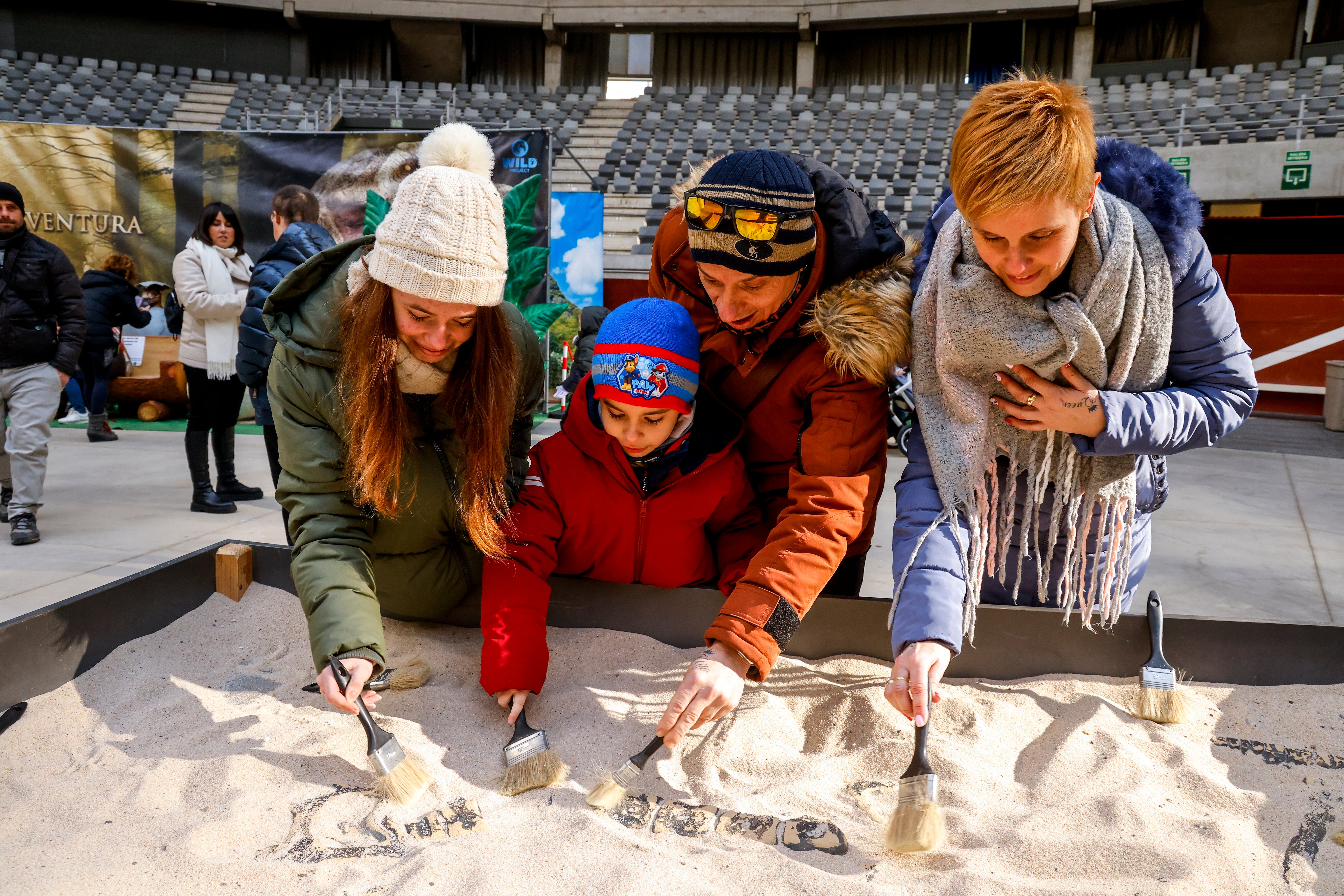 Los dinosaurios rugen en el Iradier Arena