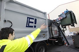 Hasta ahora, el extrarradio disponía de un contenedor pequeño donde depositar su basura, pero «sólo fracción resto».