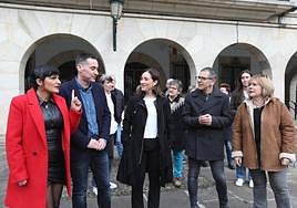 Representantes de EH Bildu esta mañana en Gernika.