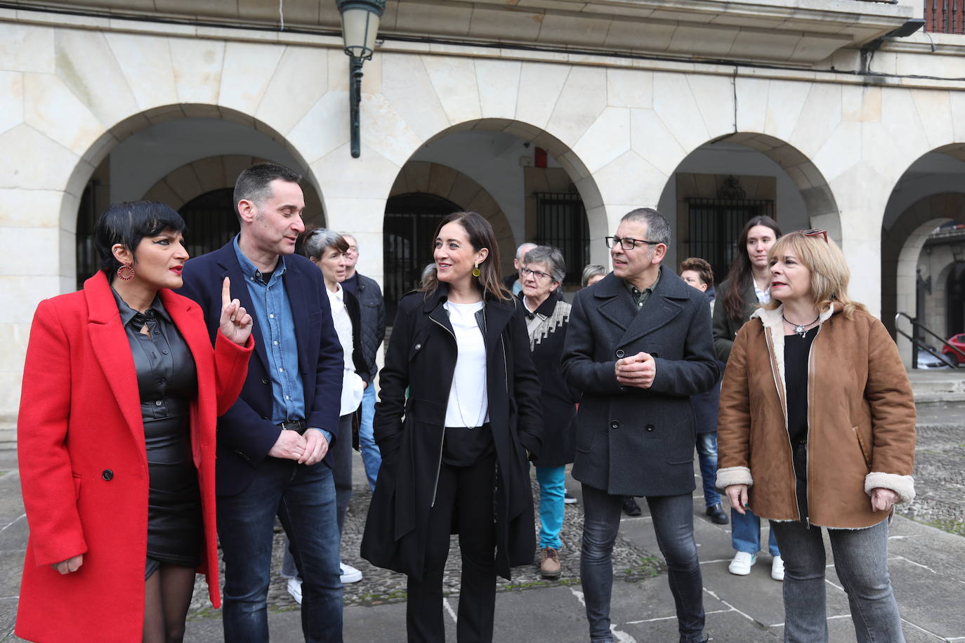 Representantes de EH Bildu esta mañana en Gernika.