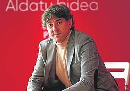 Eneko Andueza, en la sede central del PSE-EE en Bilbao.