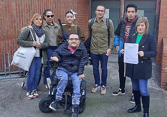 Quince alumnos afectados han puesto reclamaciones al Ayuntamiento.