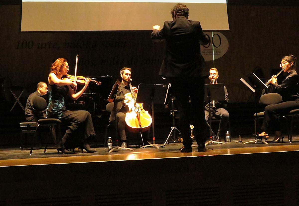 'Bioluminiscencias', de Carolina Cerezo.