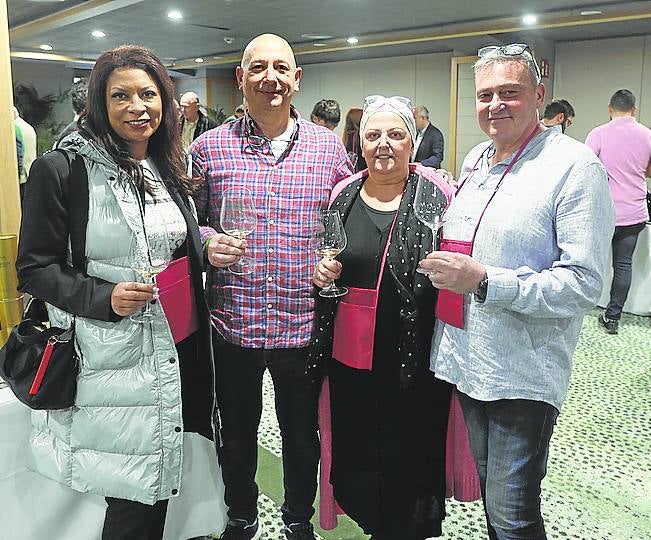 Jussimara Dos Reis, Ángel Velo, Ainhoa Garín y Luis Mari Heredero. 