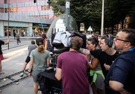 Rodaje de la serie ´El silencio´ en la Gran Vía de Bilbao.