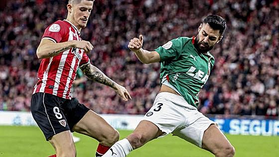 Duarte, de lateral titular a central de garantías