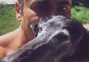 Jorge Javier Vázquez, devastado por la muerte de su perrita Lima: «Nos ha dejado para el arrastre»
