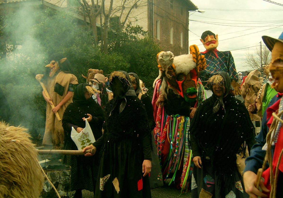 El Carnaval rural minero fusiona folclore y tradición.