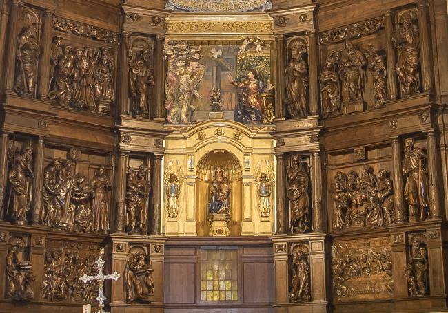 Retablo de la basílica de la Asunción de Santa María.