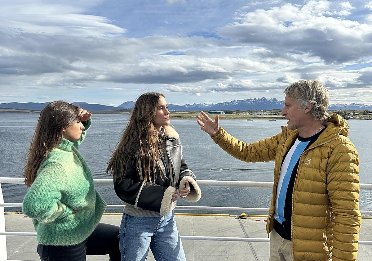 Imagen principal - María y Marta Pombo presumen de ser «pijas y de derechas» en Planeta Calleja, que recibe una avalancha de críticas