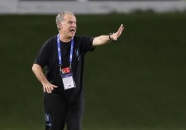 Marcelo Bielsa el sábado en el Uruguay, 3-Argentina, 3 del Preolímpico.