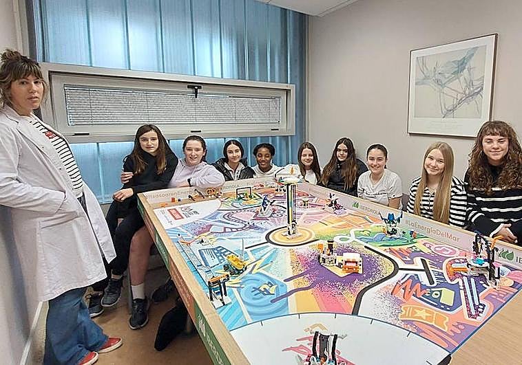 Bajo la batuta de Jone Torre, las alumnas de Secundaria ultiman su proyecto para el campeonato del 2 de marzo.