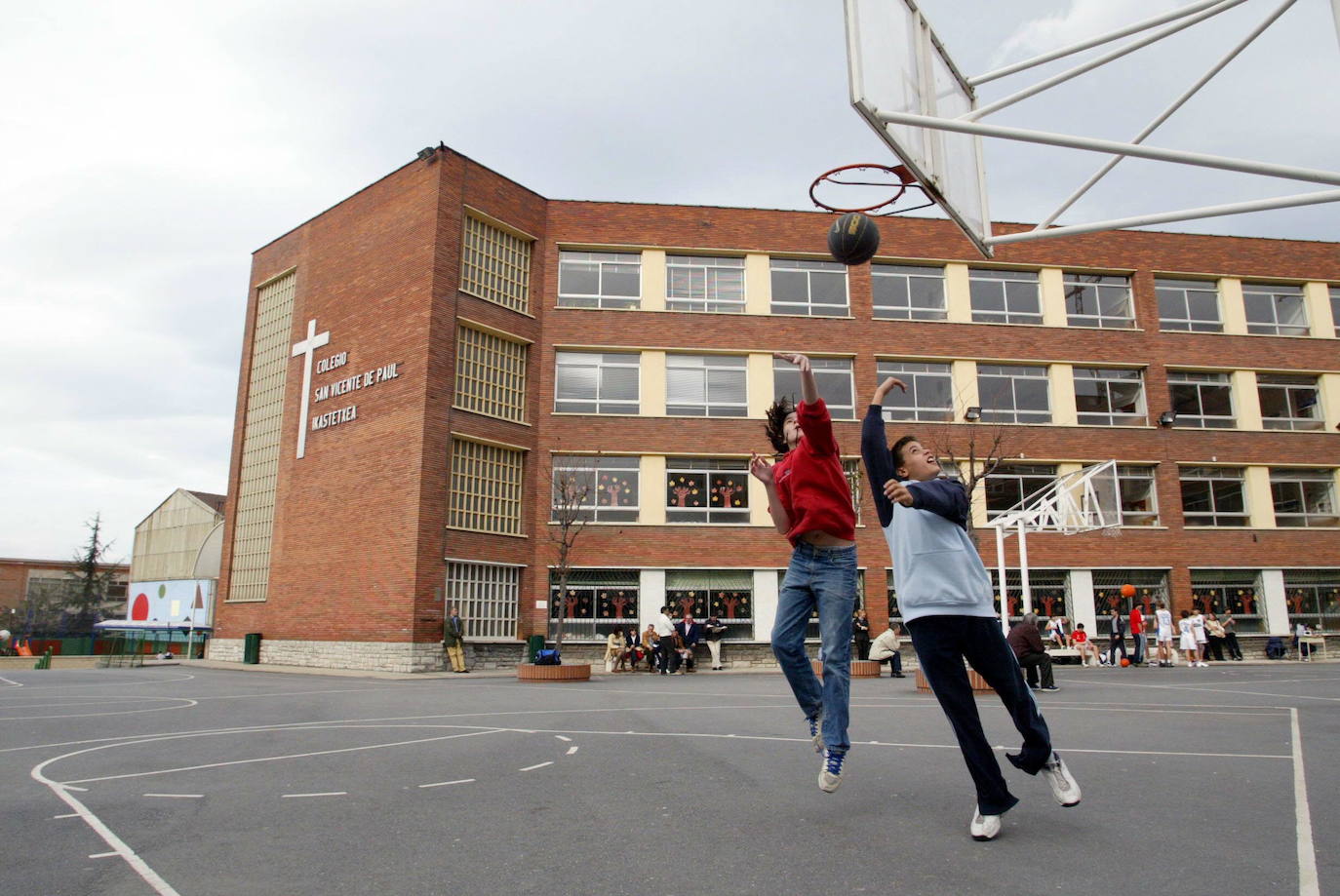 Imagen de archivo del patio de uno de los colegios de Barkaldo.