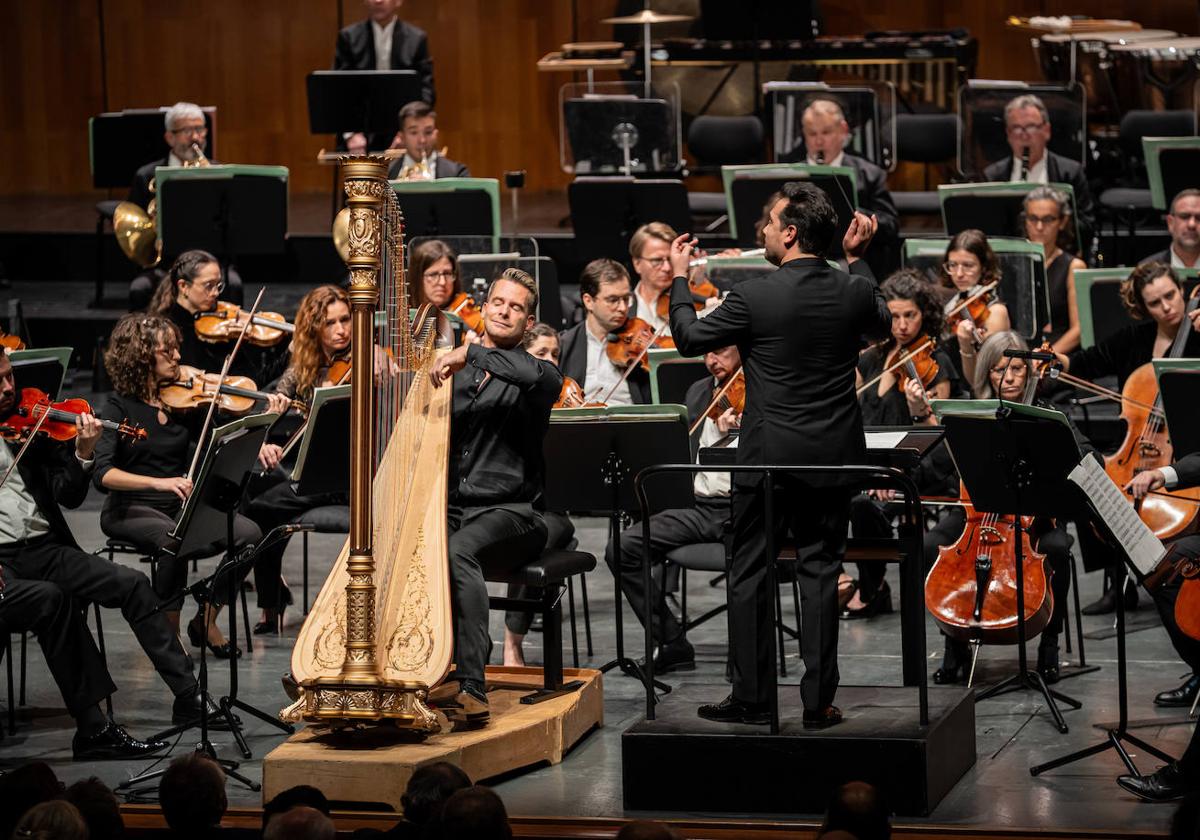 El arpista francés Xavier de Maistre protagonizó la primera parte del recital.