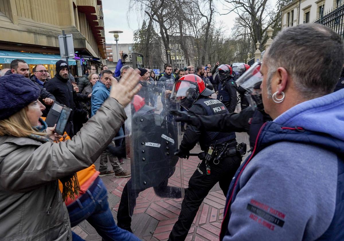 El campo alavés intensifica su lucha