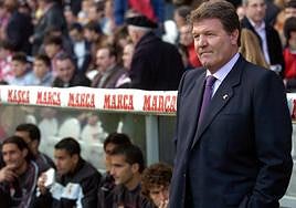 Toshack, en un partido en San Mamés en 2004.