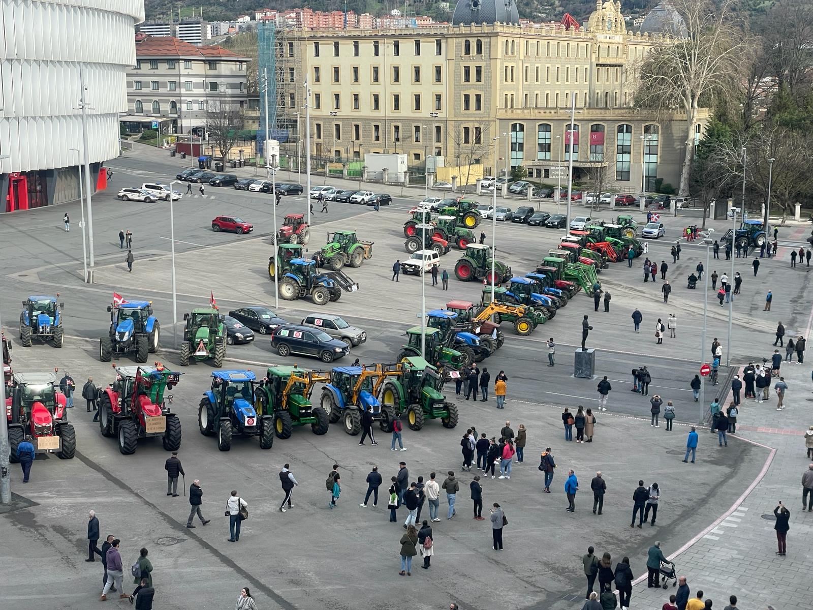 Bilbao recibe a la &#039;tractorada&#039;