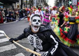 La irreverencia y diversión del Carnaval toman Bilbao