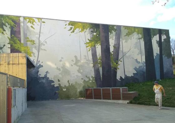 Amurrio ya ha pintado murales a través de otros proyEctos, como este del colegio Zabaleko.