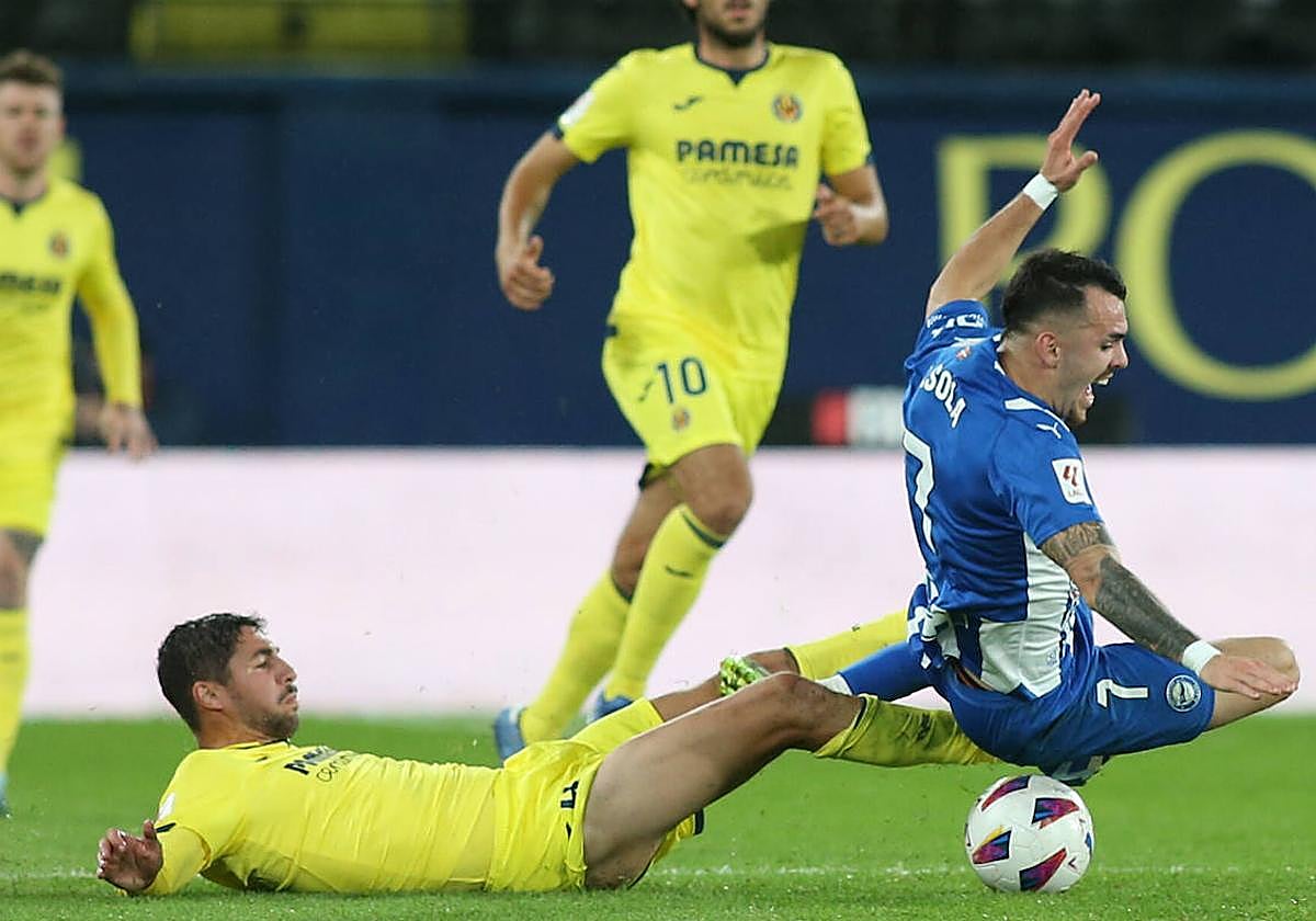 Comesaña derriba a Sola en el partido de la primera vuelta.